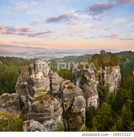 Sandstone formations in Bohemian Paradise, hdr Sandstone formations in Bohemian Paradise, hdr 16931322