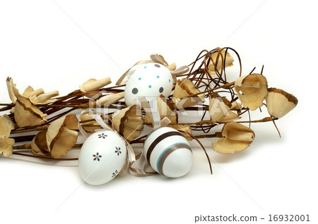 Easter Eggs with decorative branch Easter Eggs with decorative branch 16932001