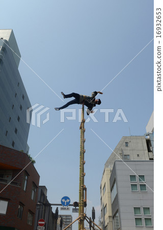 A ladder rider A ladder rider 16932653