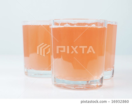 Orange juice Orange juice 16932860