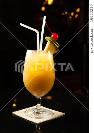 Yellow cocktail, rosemary  16933259