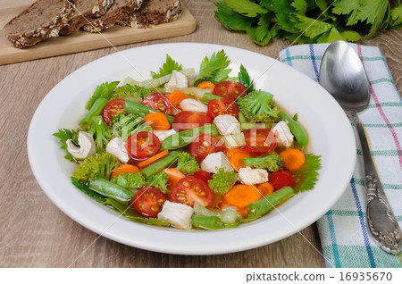 Vegetable soup with chicken Vegetable soup with chicken 16935670