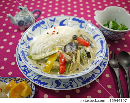 Green curry 16944197