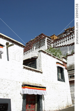 Potala Palace Potala Palace 16944538