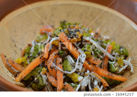 Soy soup of goya 16945257