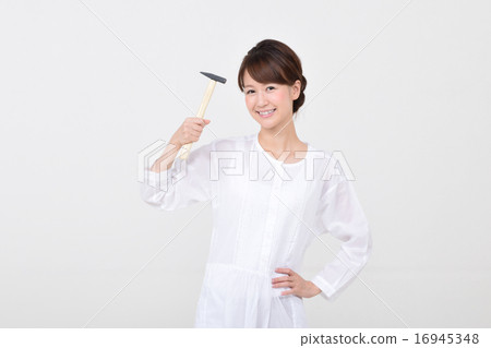一個女人用錘子 一個女人用錘子 16945348