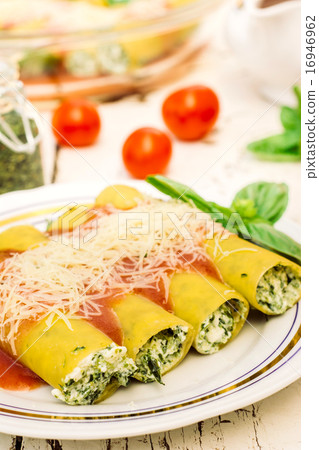 Spinach cannoli 16946962