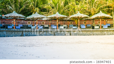 Tropical resort 16947401