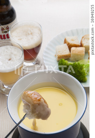 Cheese fondue 16949255