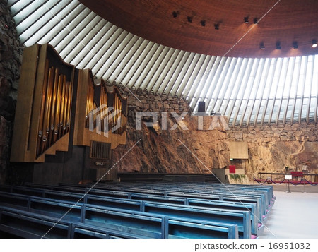 Temppeliaukkio church 16951032