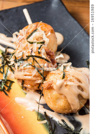 Tako yaki, a japanese snack served with mayonaise 16951989