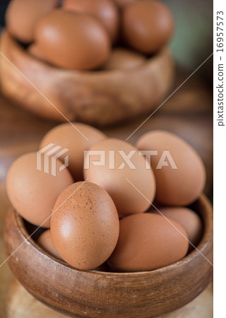 Fresh eggs  16957573