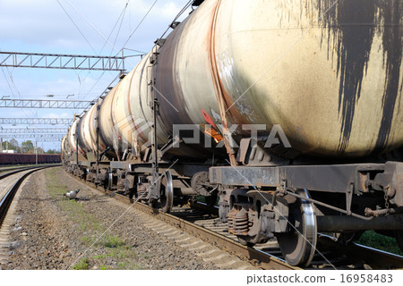 Oil and fuel transportation by rail 16958483