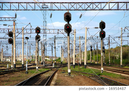 Railway traffic lights show a stop signal 16958487