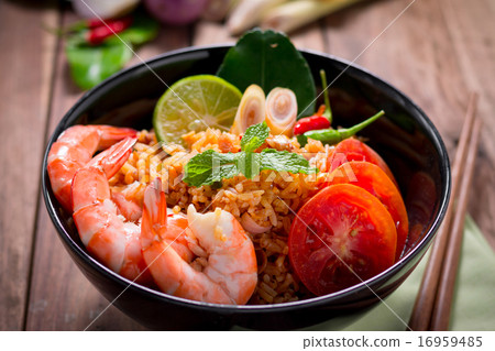 fried rice with shrimp, tom yum flavor, Thai food. 16959485