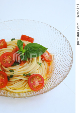 Cold pasta of tomato and basil Cold pasta of tomato and basil 16963161
