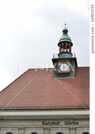 Goerlitz station building 16963595