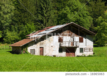 Typical Old Farmhouse - Trentino Italy 16965063