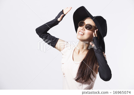 Lady rainy season tan 16965074