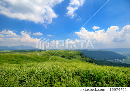 Aso Tennoen peak Aso Tennoen peak 16974731