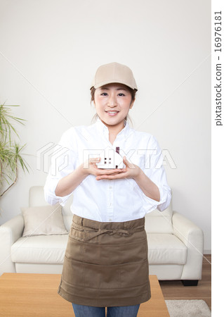 房子一般婦女的房子服務 16976181