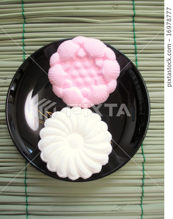 墮落的沙漠和休閒的禮物 墮落的沙漠和休閒的禮物 16978777