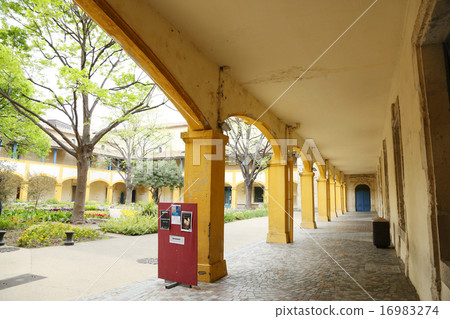 梵高的醫院和庭院 梵高的醫院和庭院 16983274