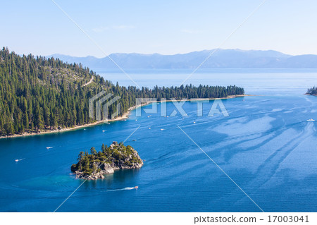 lake tahoe at summer 17003041