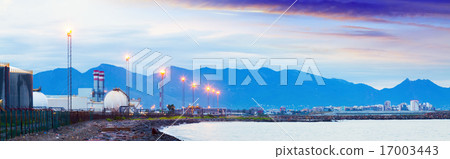 Industrial plant at mediterranean. Castellon de la Plana 17003443