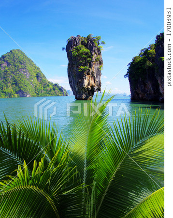 James Bond Island 17003931