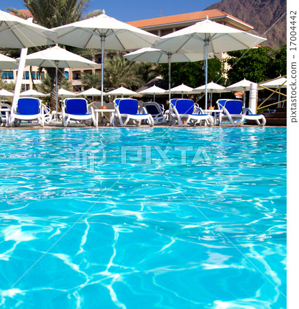 swimming pool swimming pool 17004442