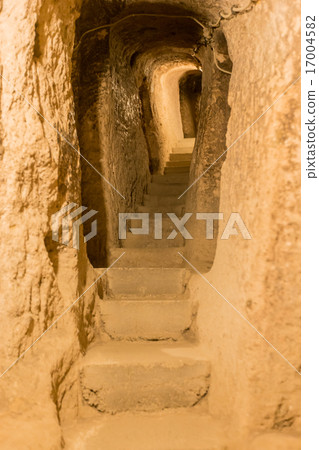 Derinkuyu cave city 17004582