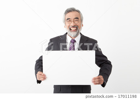 與whiteboard的資深商人 17011198