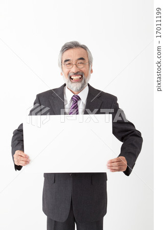 與whiteboard的資深商人 17011199