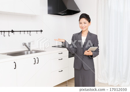 House and lady 17012030