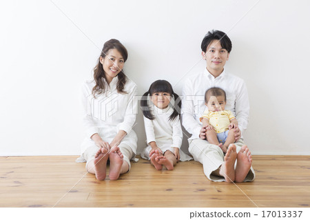 與家人交談 17013337