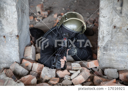 Special forces operator 17016921