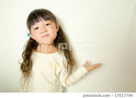 A girl who points out 17017799