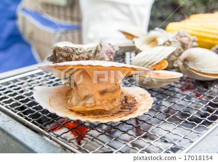 Char-grilled scallops 17018154