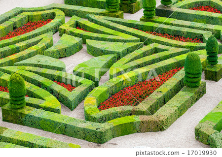 castle gardens with boxwood and vegetables flowers 17019930