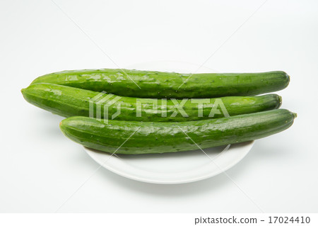 三個黃瓜 三個黃瓜 17024410