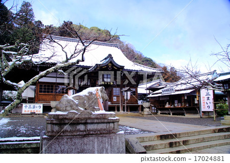 Snow scenery of Horinji (Kyoto Arashiyama) Snow scenery of Horinji (Kyoto Arashiyama) 17024881
