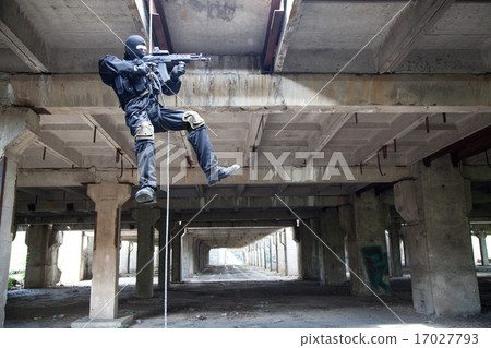 rappeling assault 17027793
