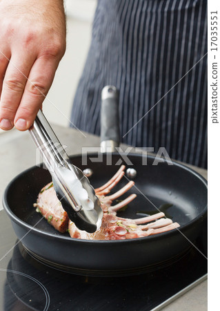 lamb chops on the pan 17035551