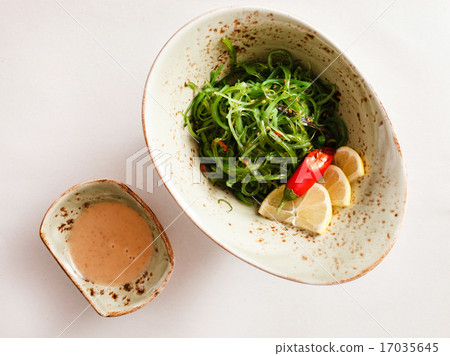 japanese cuisine 17035645