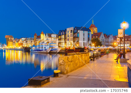Old Town and Motlawa River in Gdansk, Poland 17035746