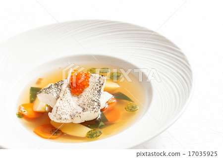 fish soup 17035925