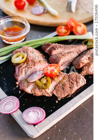 grilled steak with vegetables 17036496