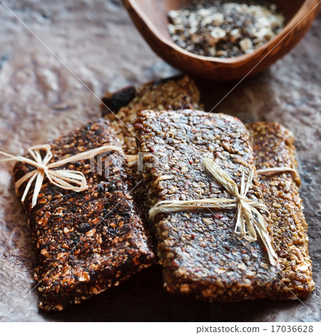 granola bar 17036628