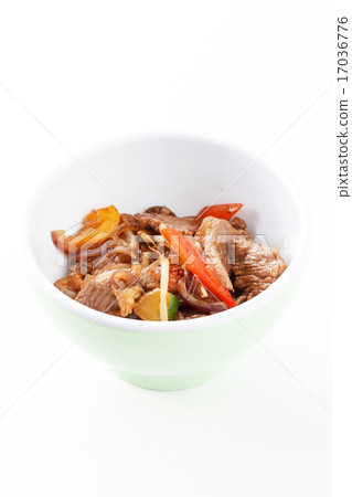 noodle with beef noodle with beef 17036776